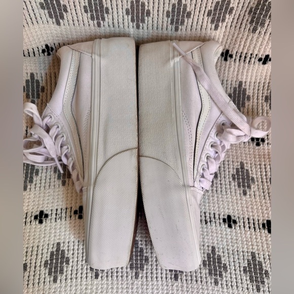 VANS Oldschool Stackform
Shoe Women's White Platform Sneakers, Size 9 - Picture 4 of 6